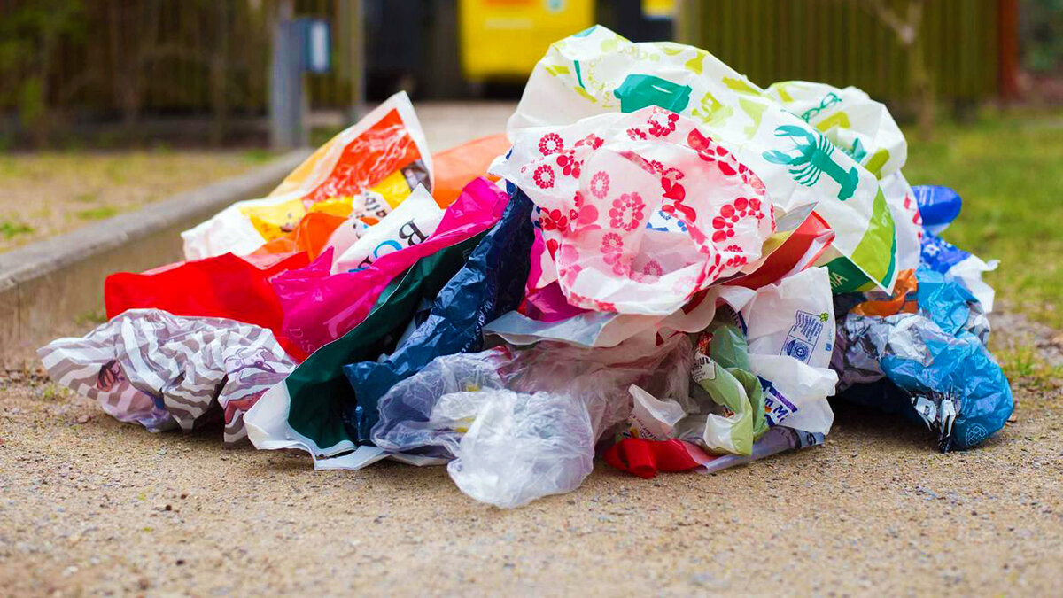 Every year 5 trillion single-use plastic bags are thrown away