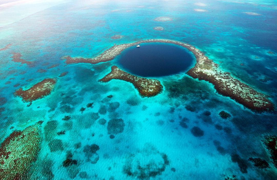 The Great Blue Hole: Belize