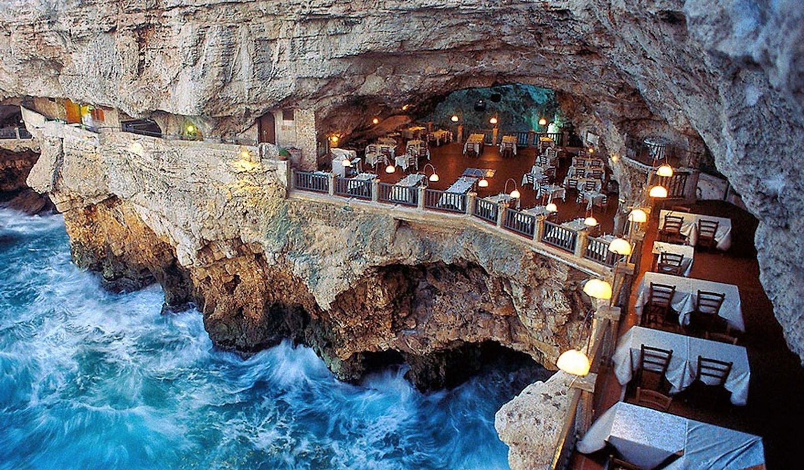 Ristorante Grotta Palazzese, Italy