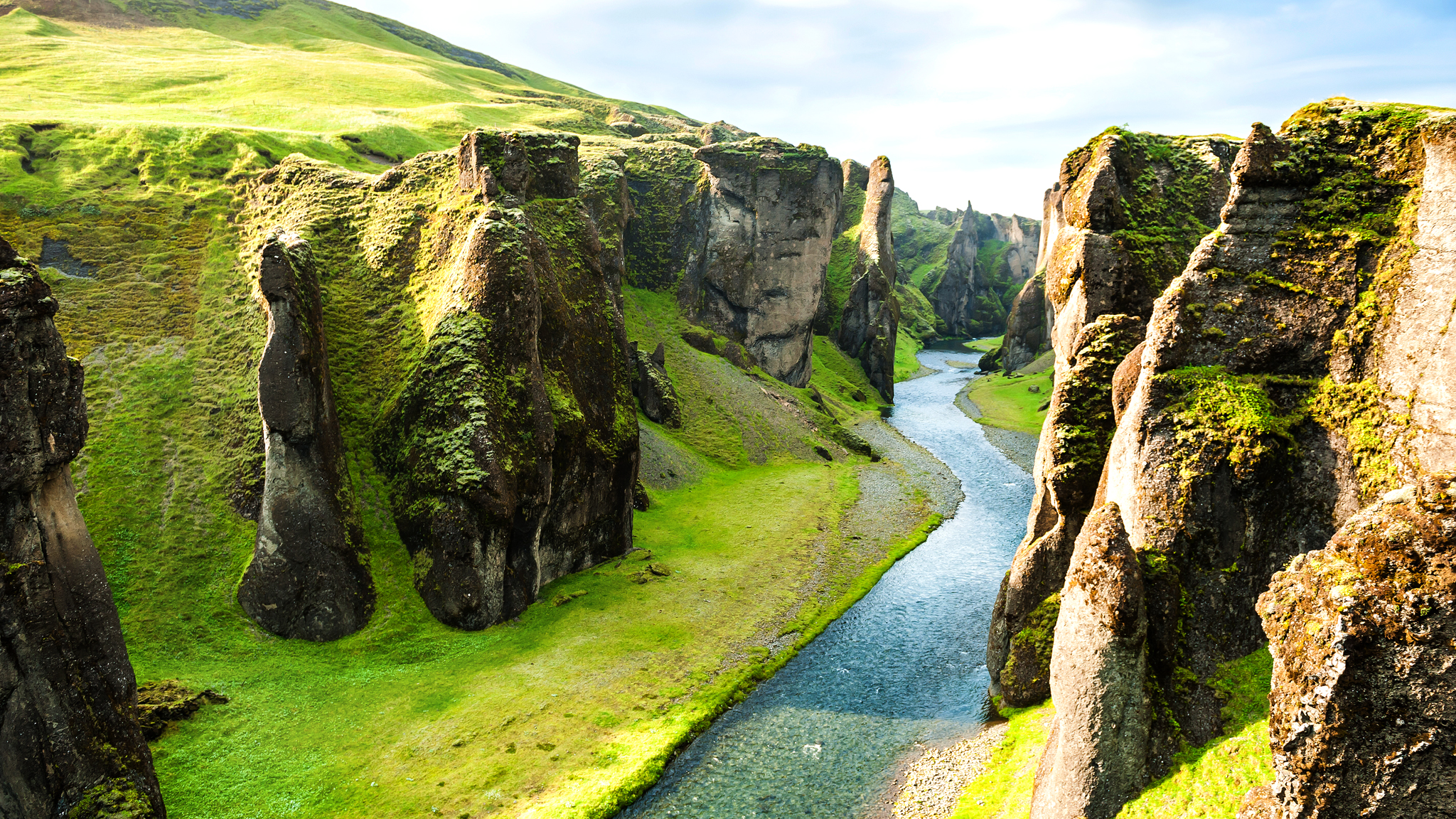 Fjaðrárgljúfur Canyon – Iceland
