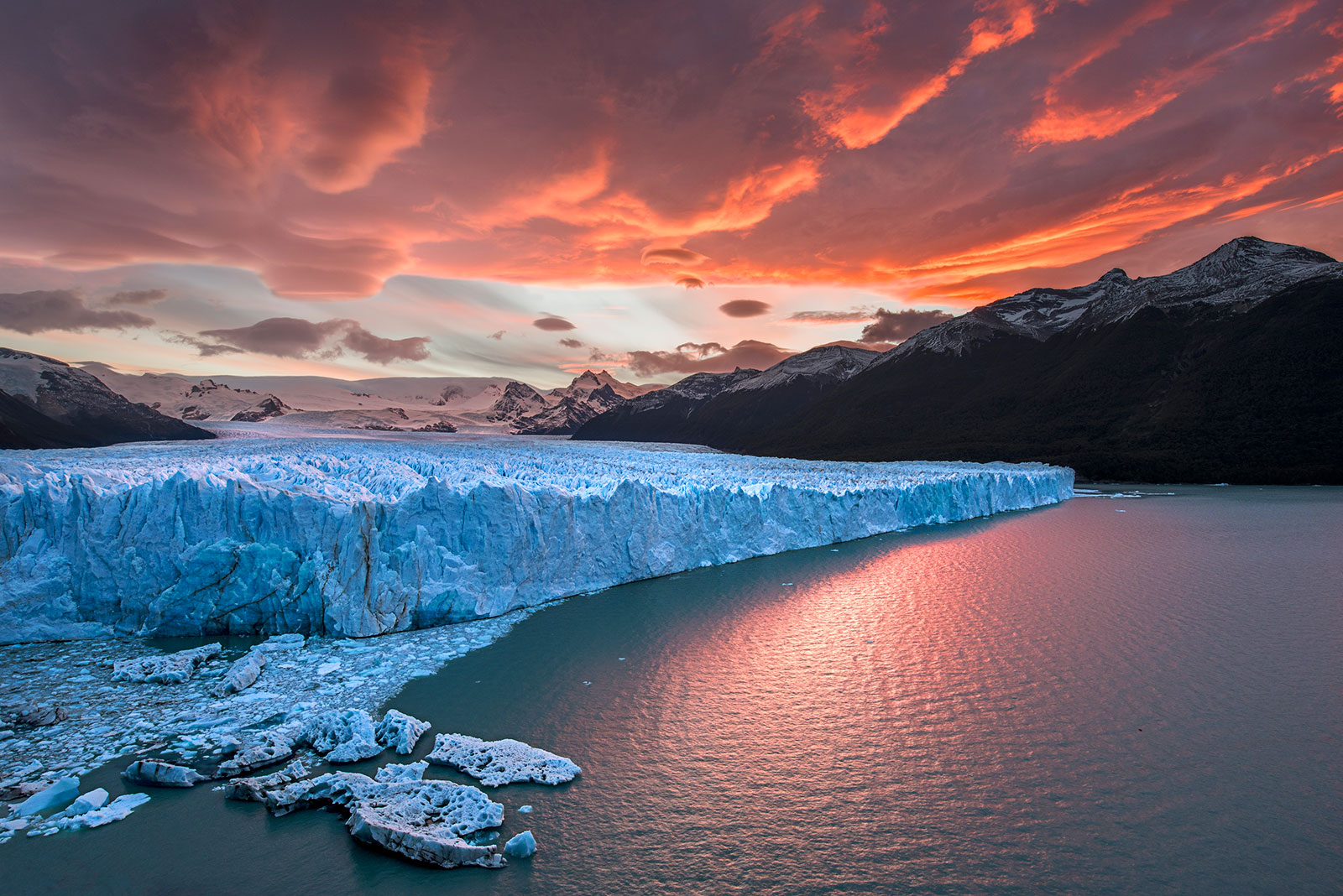 Perito Moreno, Argentina