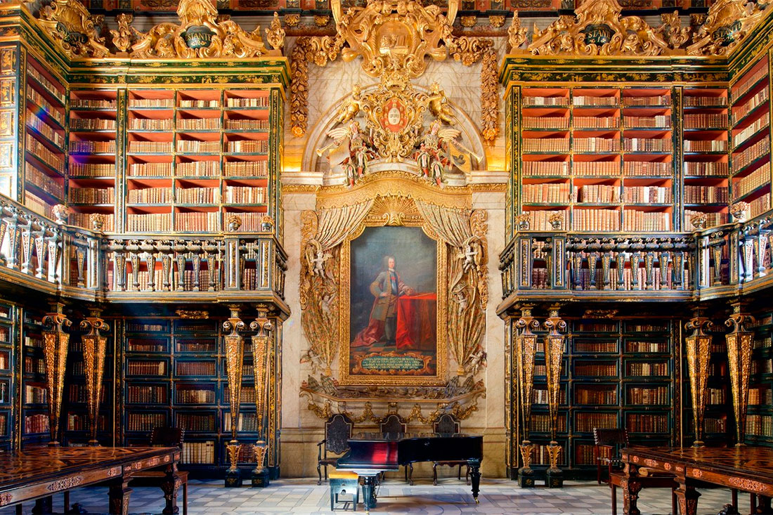  Biblioteca Joanina, Coimbra, Portugal