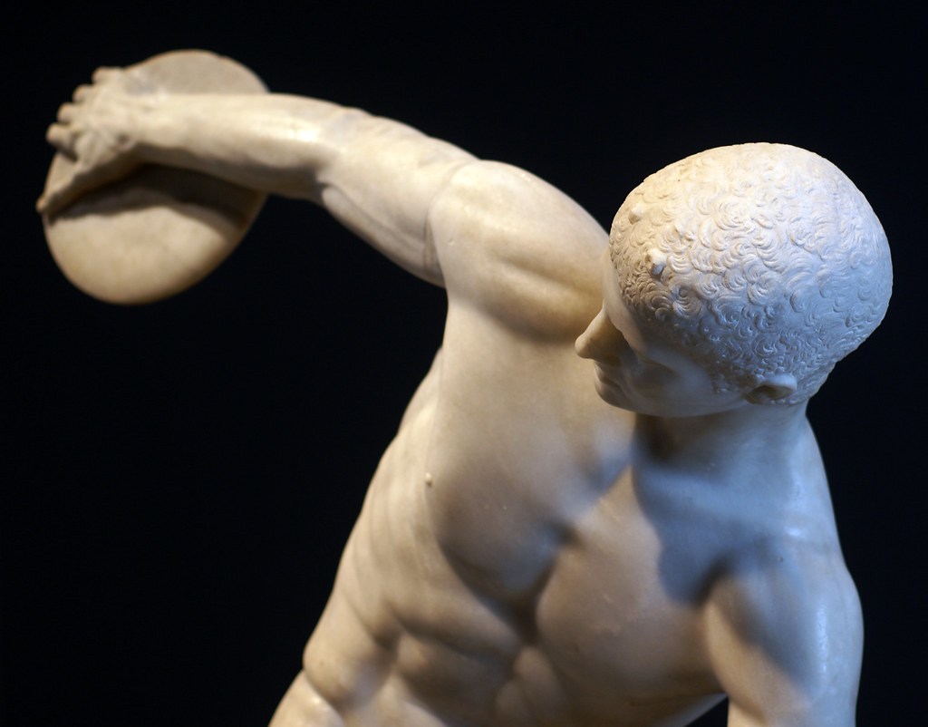  Discobolus (Discus Thrower)