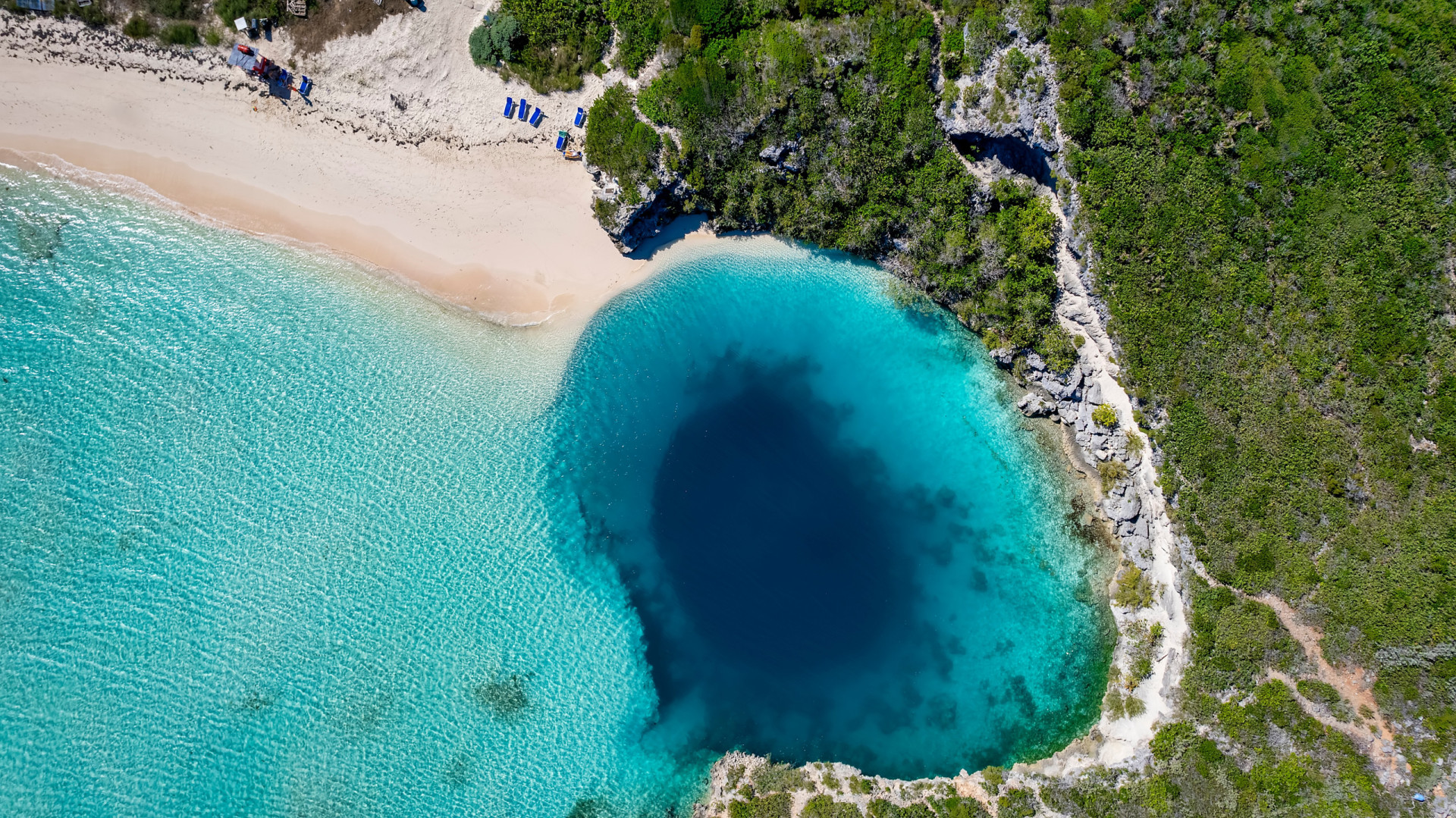 Dean’s Blue Hole – Bahama’s – 663 feet deep