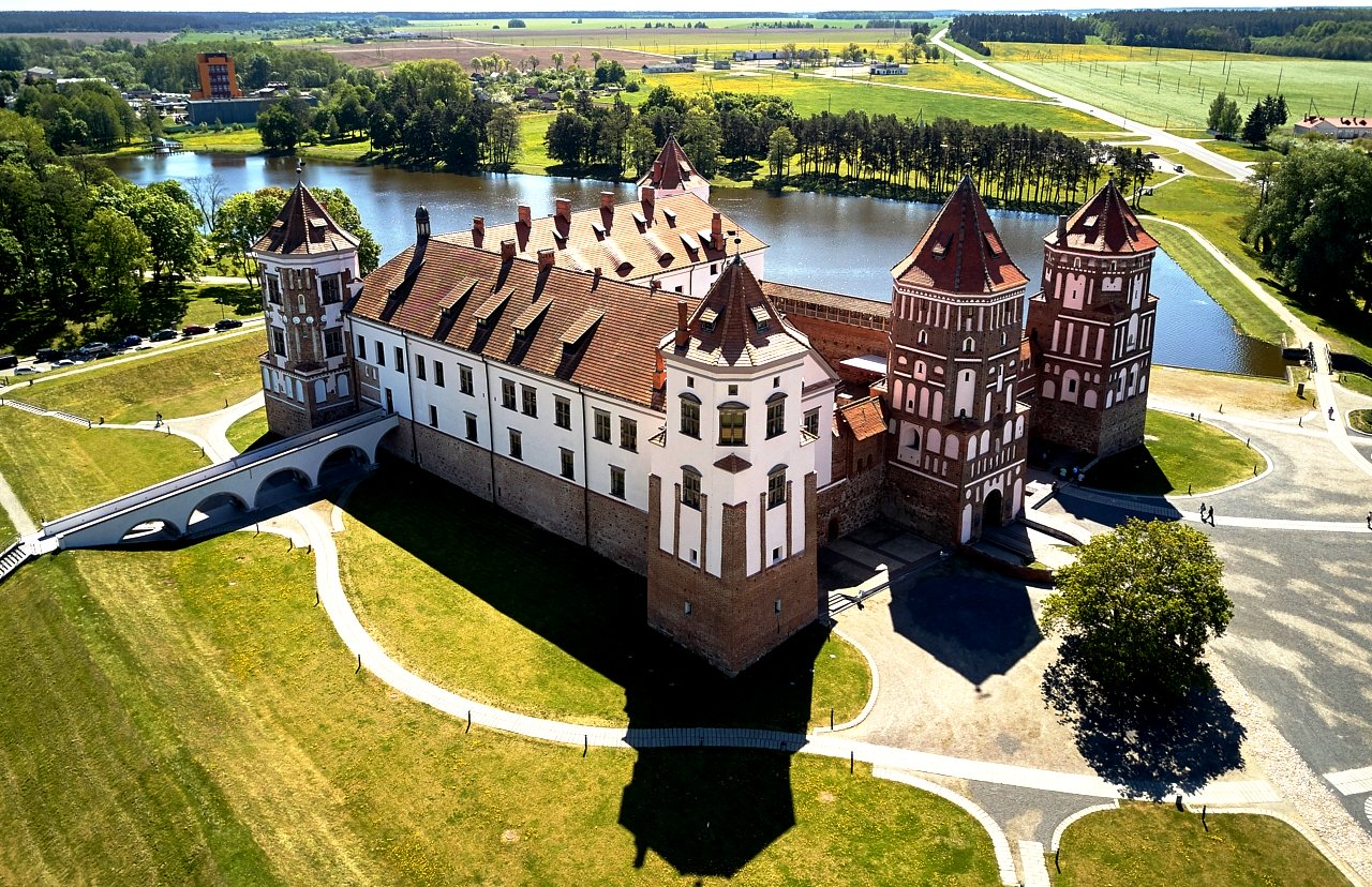 Mir Castle